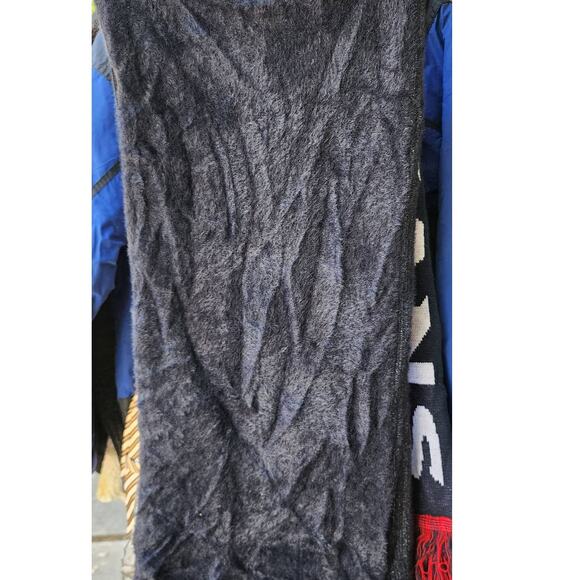 Stella & Dot Metallic Multi-Way Snap Scarf Black & Gray - Picture 4 of 11